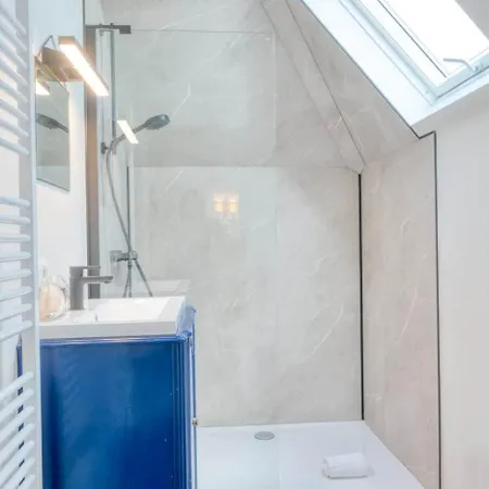 Cozy With Stunning View Over The Fields De Haan