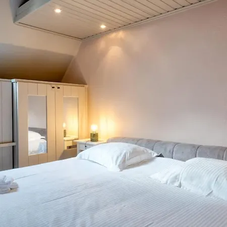 Cozy With Stunning View Over The Fields * De Haan