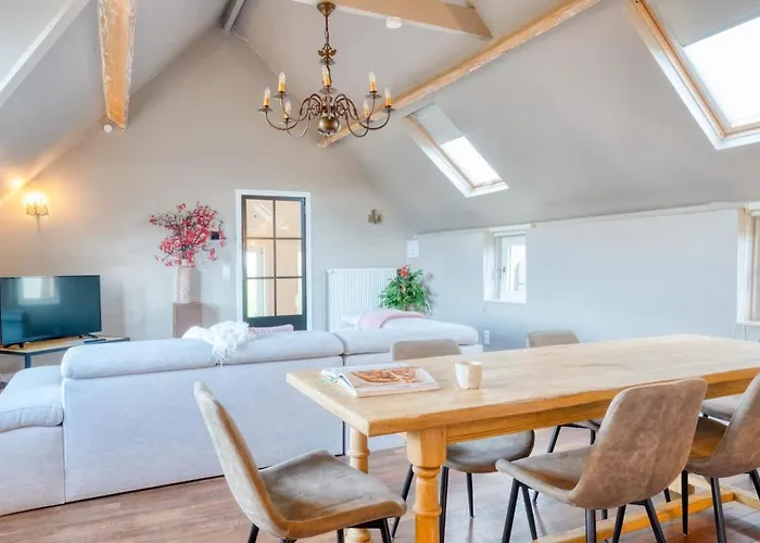 Cozy With Stunning View Over The Fields 德哈恩